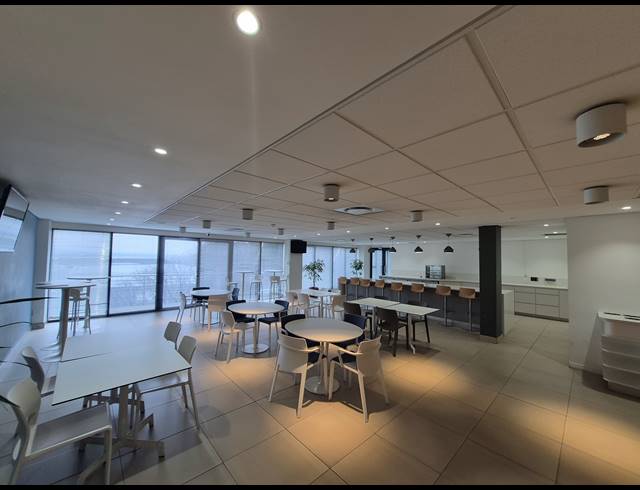 911M² OFFICE TO LET IN SANDTON CENTRAL